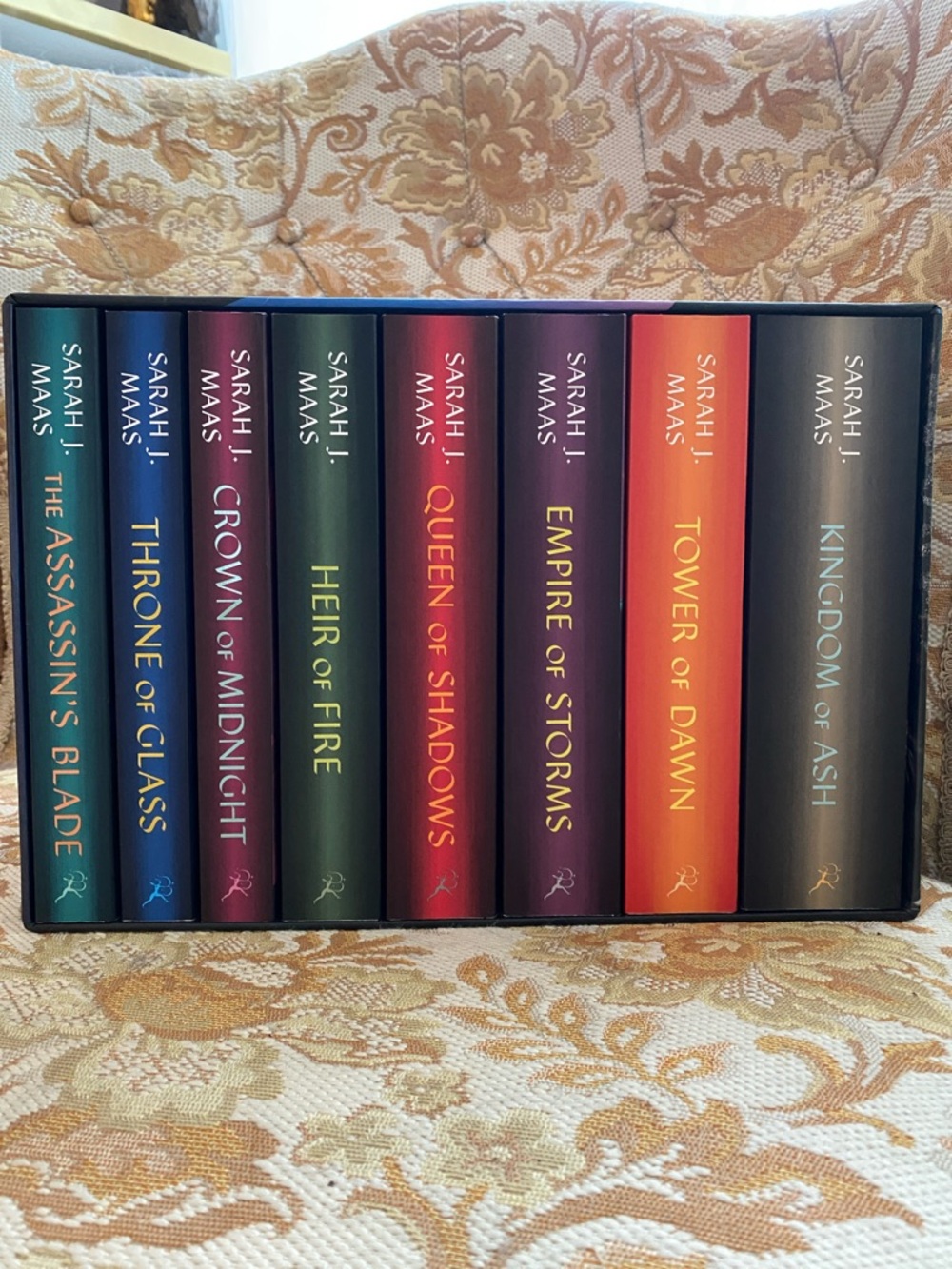 Sarah J. Maas, Throne of Glass - Paperback Book Set - Multicolor Spines